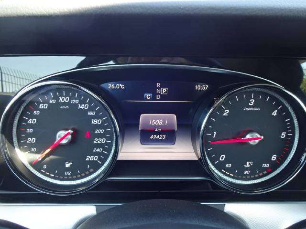 MERCEDES-BENZ E 220 Classe E -Coupe d Premium - 9