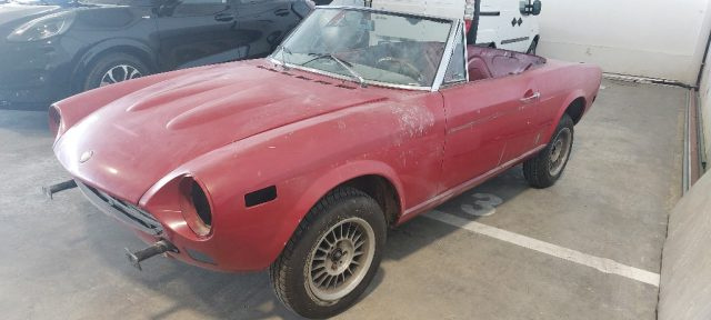 FIAT 124 Spider Rosso pastello