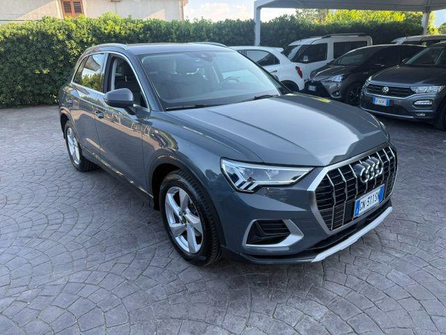 AUDI Q3 Grigio metallizzato