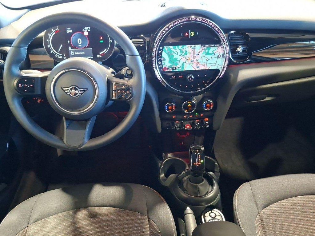MINI Cooper 1.5 Cooper Camden 5 porte Aut. - 8