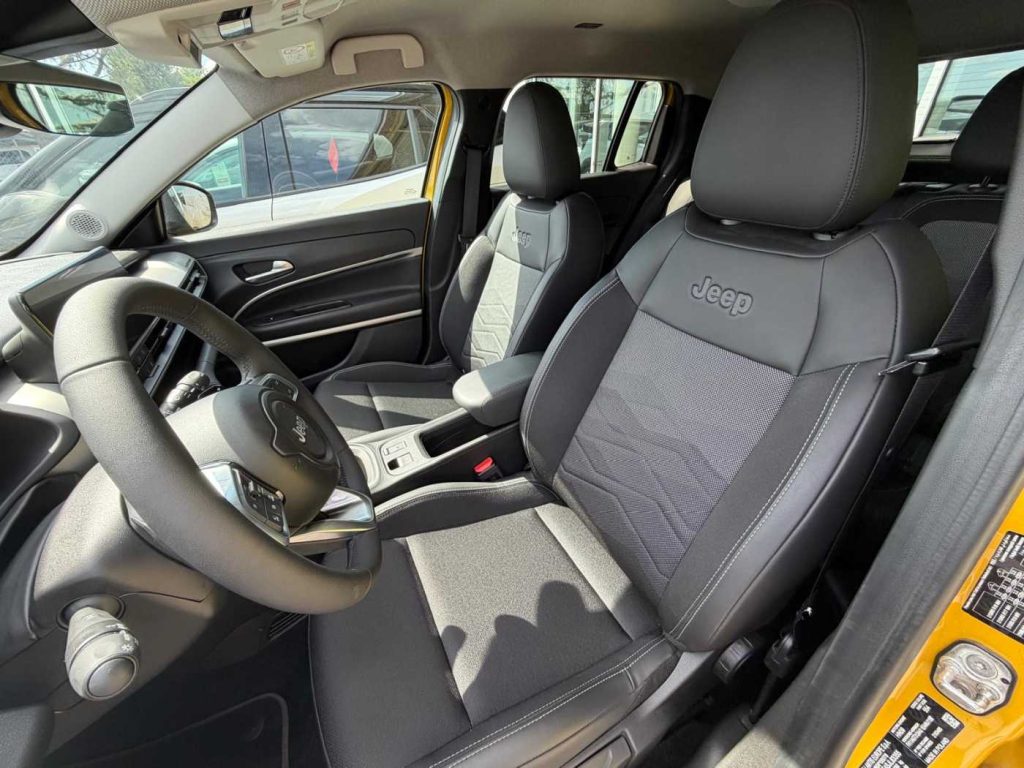 JEEP Avenger 1.2 turbo e-hybrid mhev Summit fwd 110cv edct6 - 17