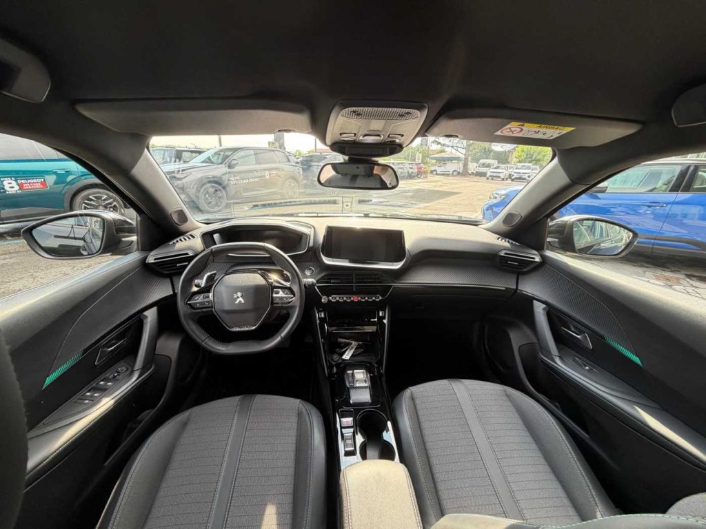 PEUGEOT 2008 1.5 bluehdi Allure s&s 130cv eat8 - 12