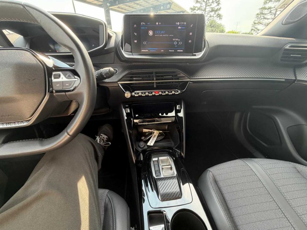 PEUGEOT 2008 1.5 bluehdi Allure s&s 130cv eat8 - 20