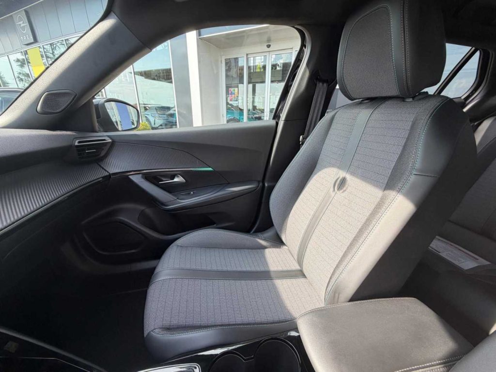 PEUGEOT 2008 1.5 bluehdi Allure s&s 130cv eat8 - 22