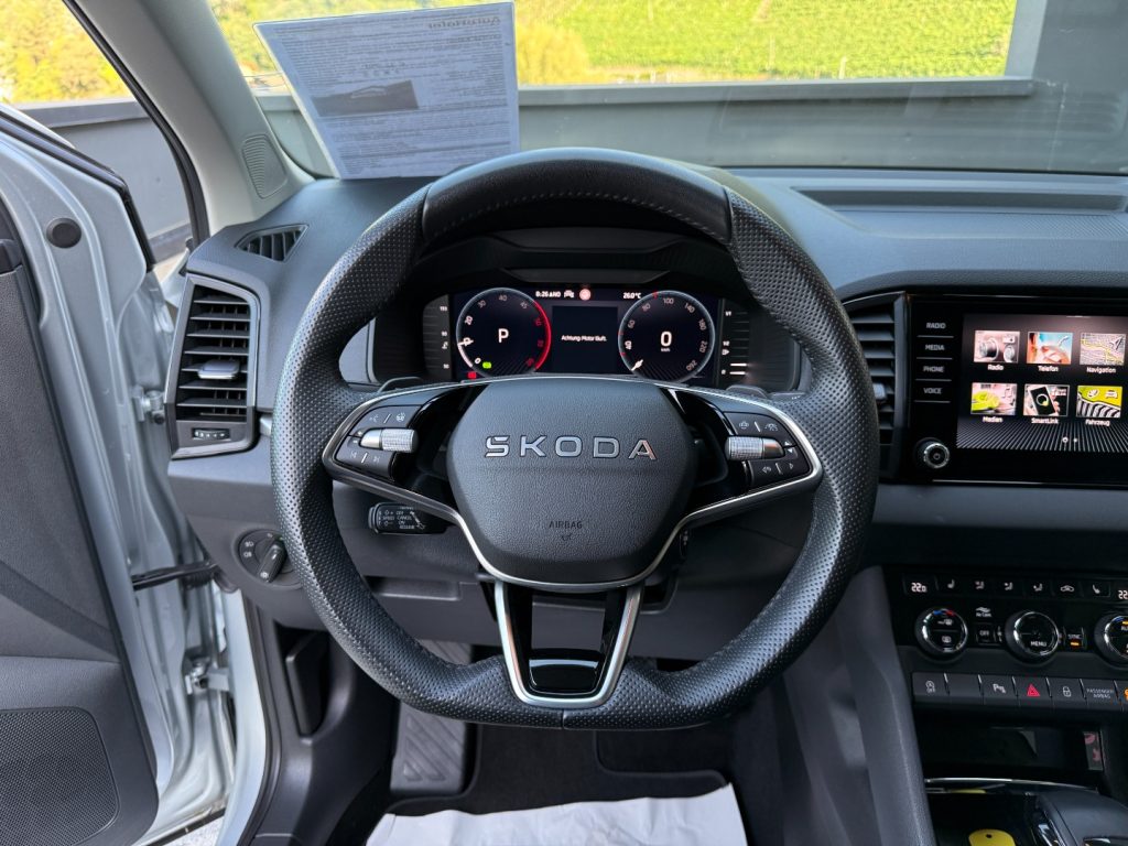SKODA Karoq 2.0 TDI 4x4 DSG Selection LED ACC Camera Travel - 7
