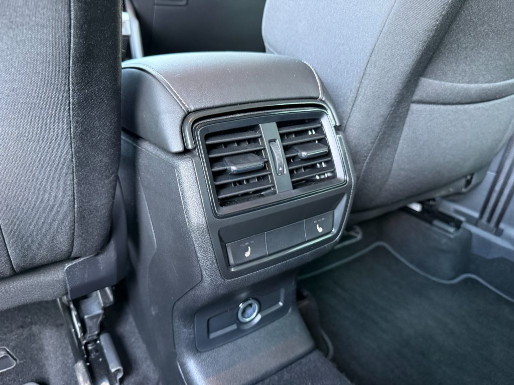 SKODA Karoq 2.0 TDI 4x4 DSG Selection LED ACC Camera Travel - 9