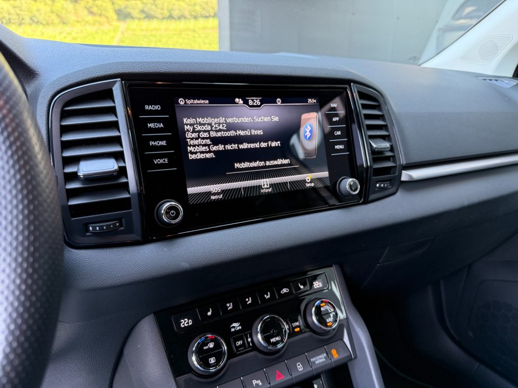 SKODA Karoq 2.0 TDI 4x4 DSG Selection LED ACC Camera Travel - 18