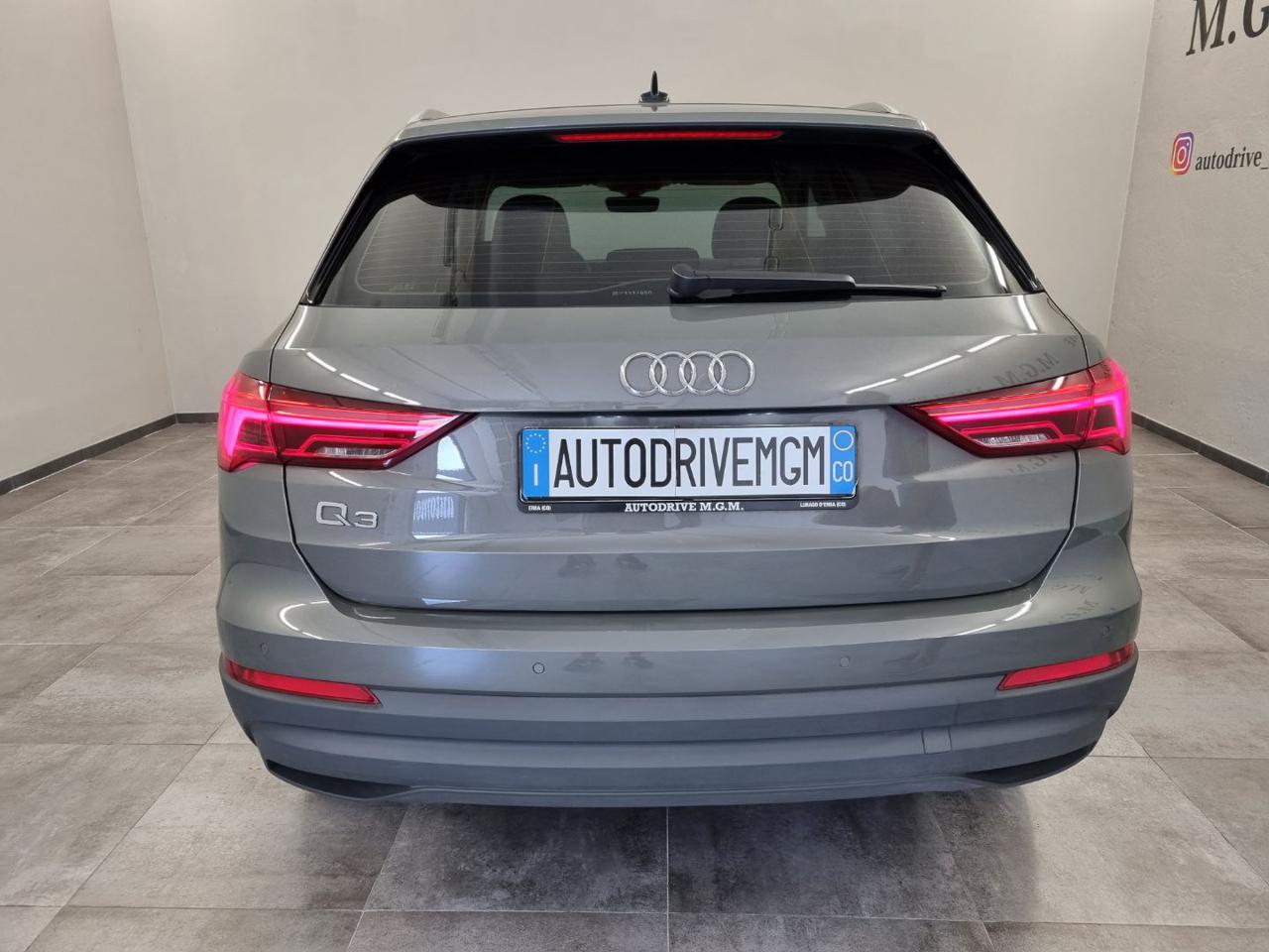 AUDI Q3 35 TFSI S tronic Business - 3