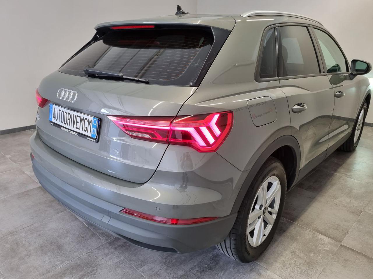 AUDI Q3 35 TFSI S tronic Business - 17