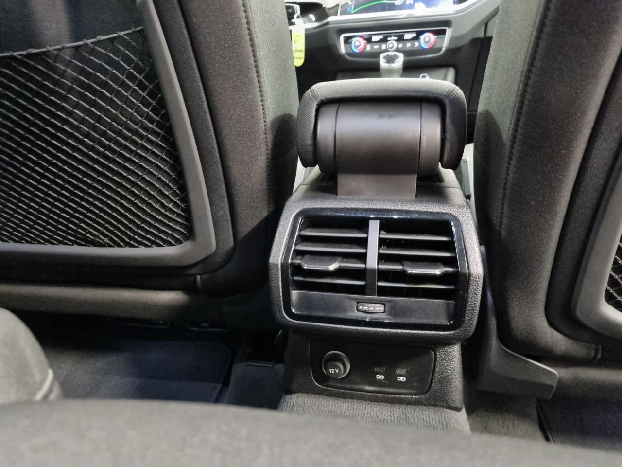AUDI Q3 35 TFSI S tronic Business - 24