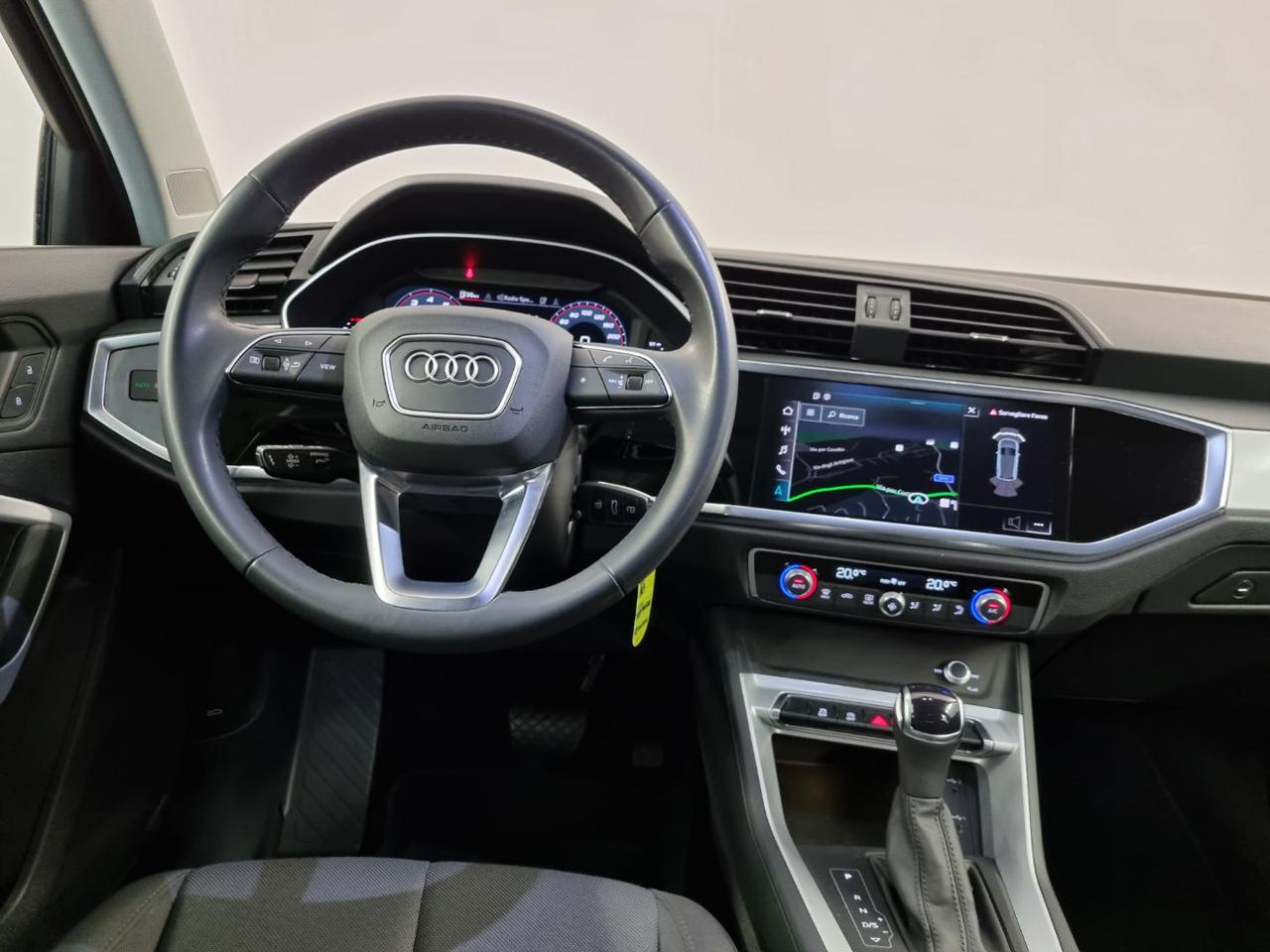 AUDI Q3 35 TFSI S tronic Business - 25