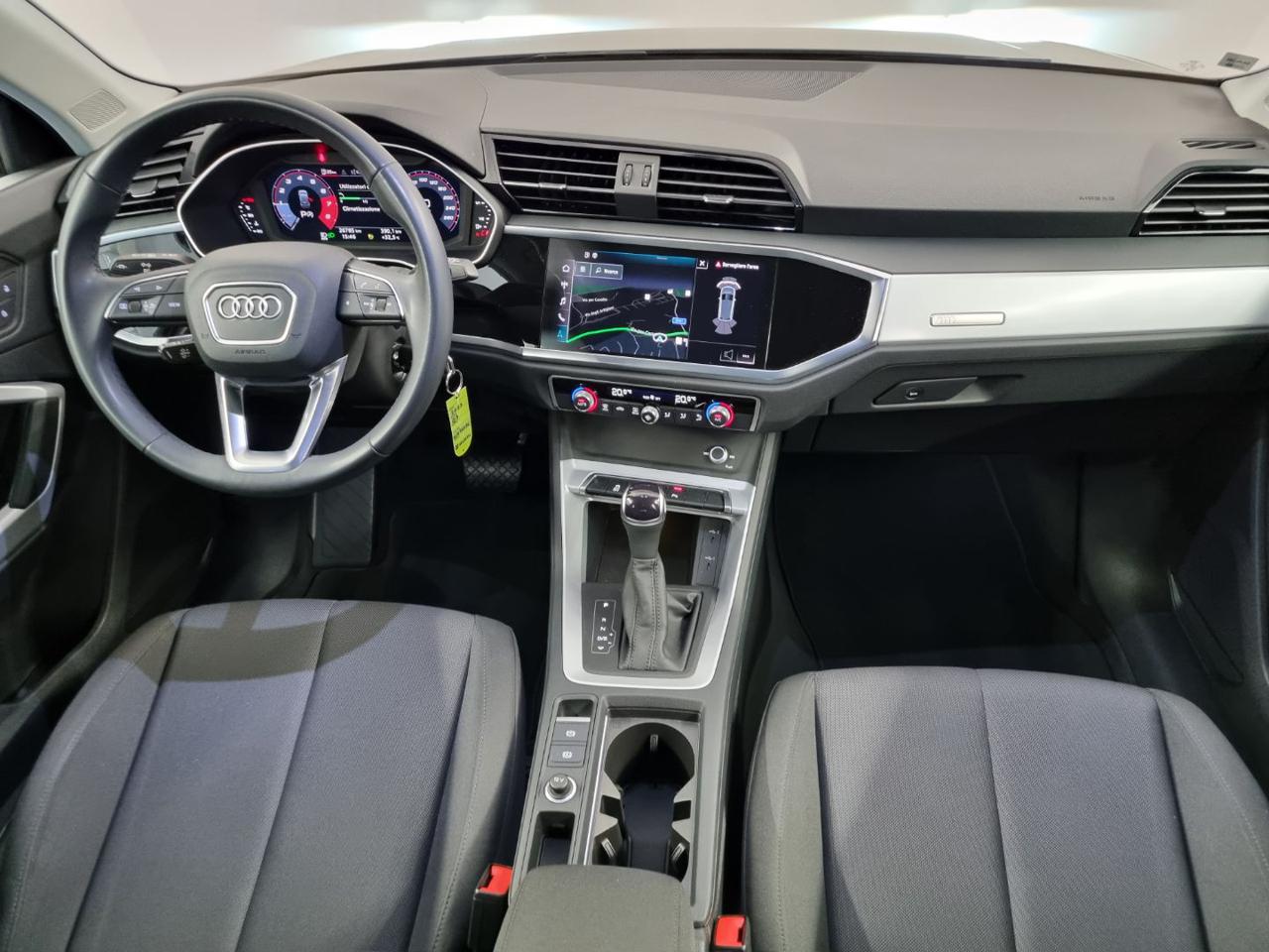 AUDI Q3 35 TFSI S tronic Business - 7