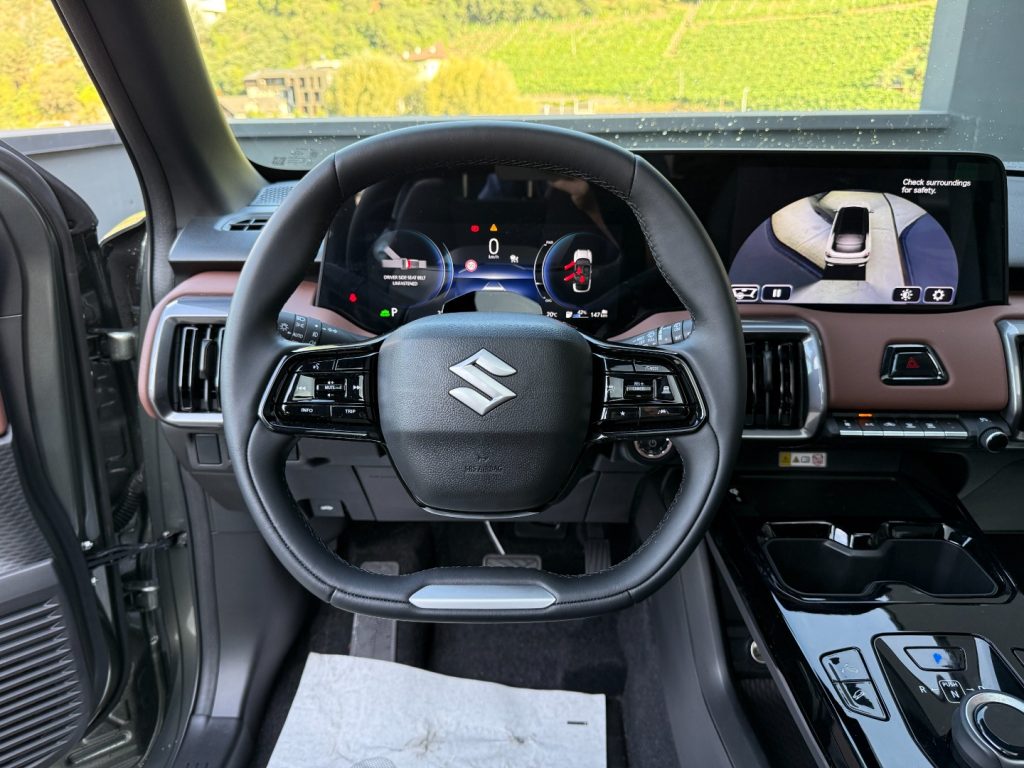 SUZUKI e Vitara Dual Motor 4WD AllGrip-e TOP Matrix 19 PANO - 10