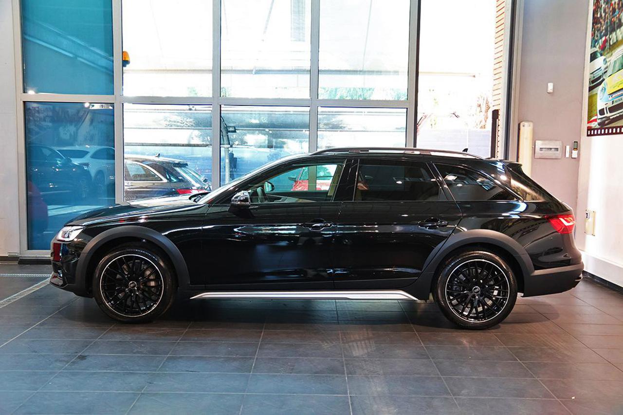 AUDI A4 allroad 45 TFSI S-Tronic Identity Contrast - 3