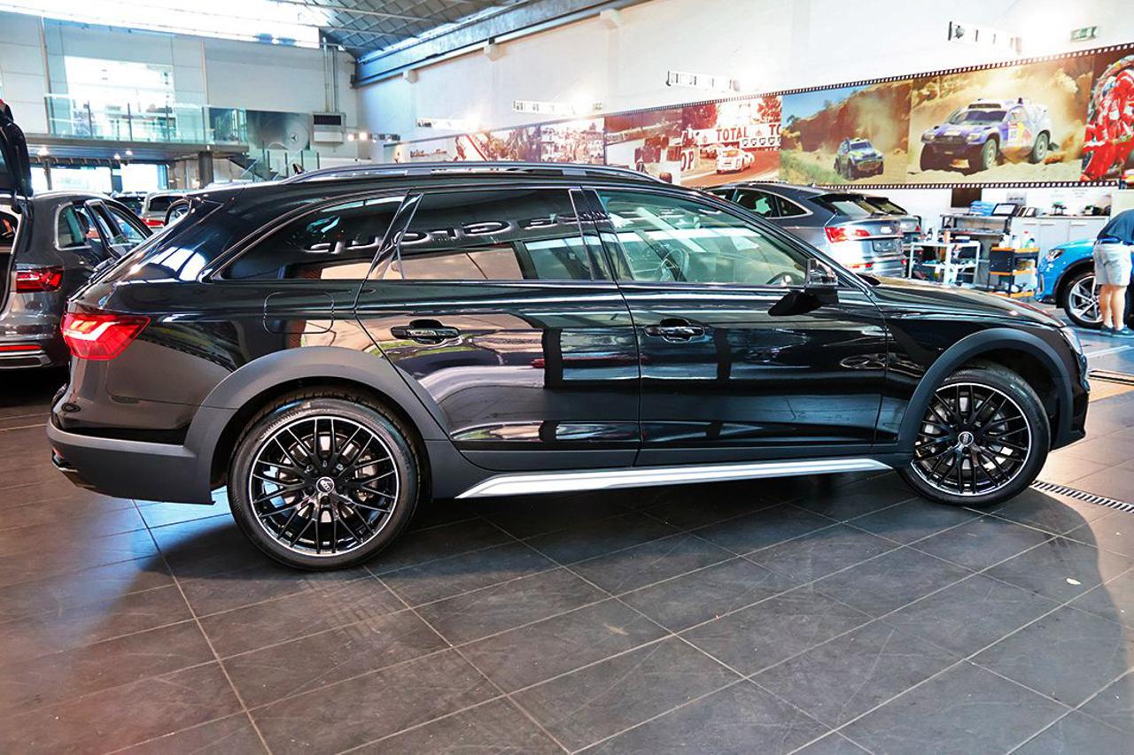 AUDI A4 allroad 45 TFSI S-Tronic Identity Contrast - 11