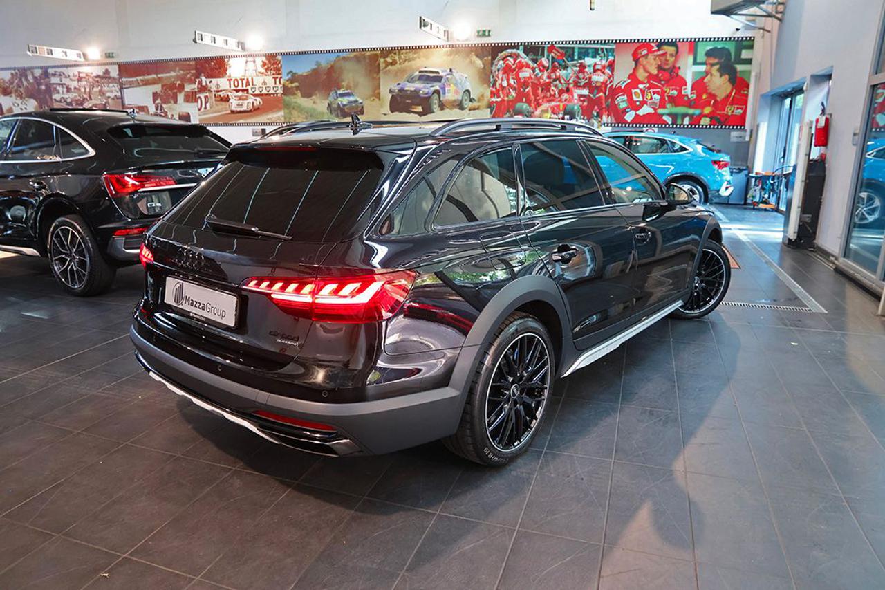 AUDI A4 allroad 45 TFSI S-Tronic Identity Contrast - 10