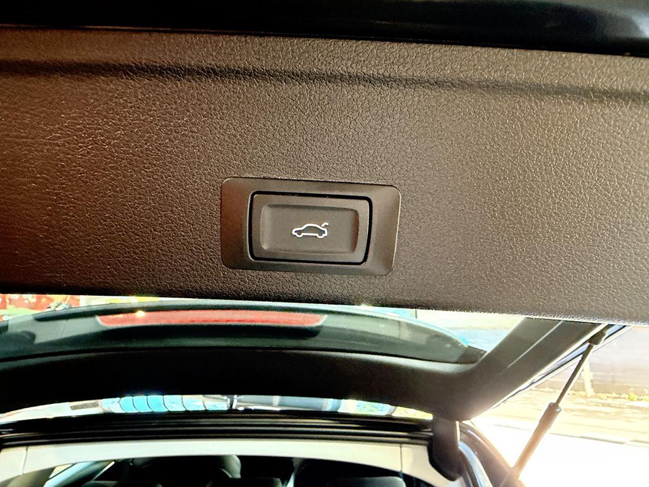 AUDI A4 allroad 40 TDI S-Tronic Identity Contrast - 13