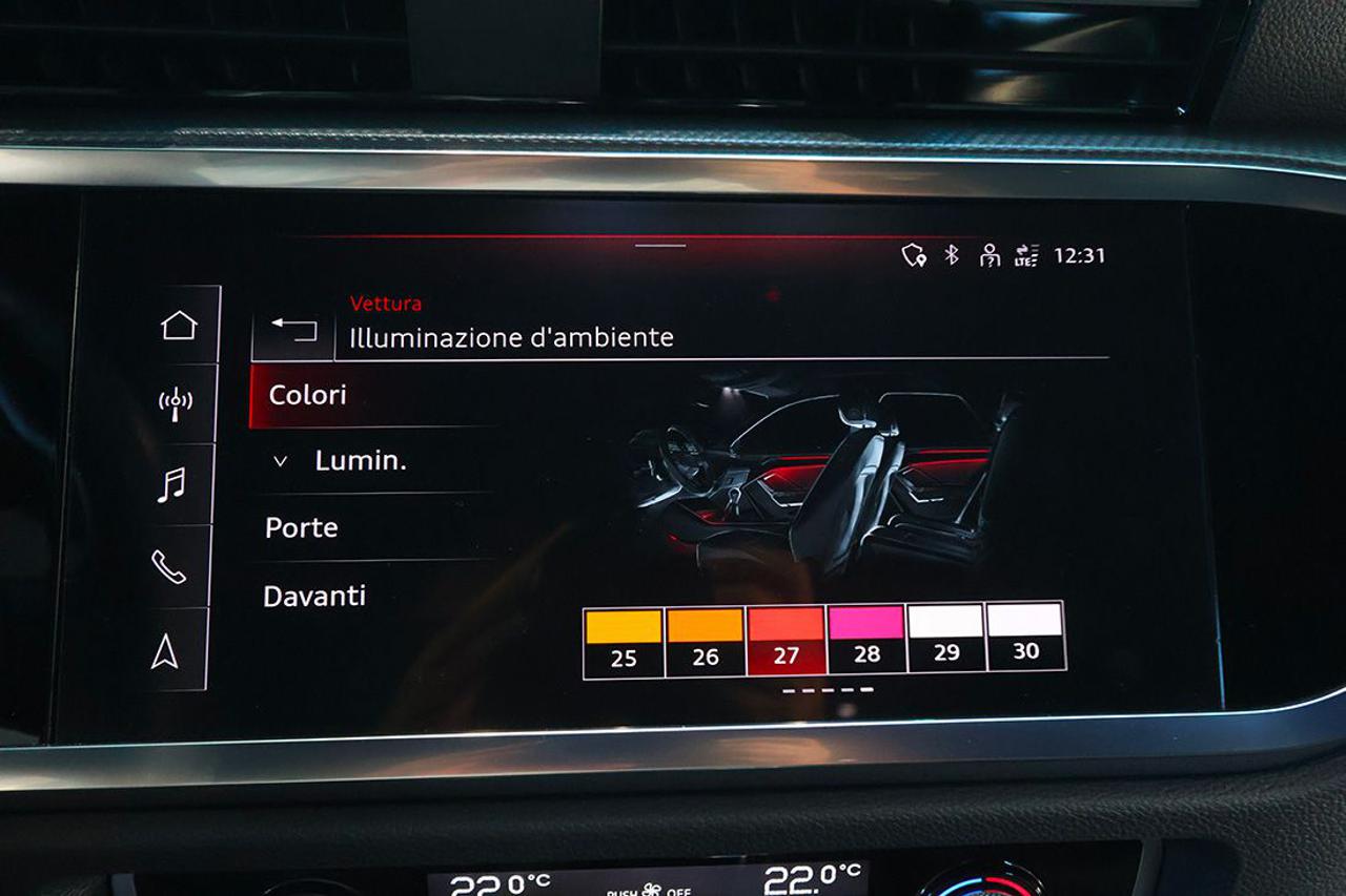 AUDI Q3 35 TDI Sportback S-Tronic S-Line - 27