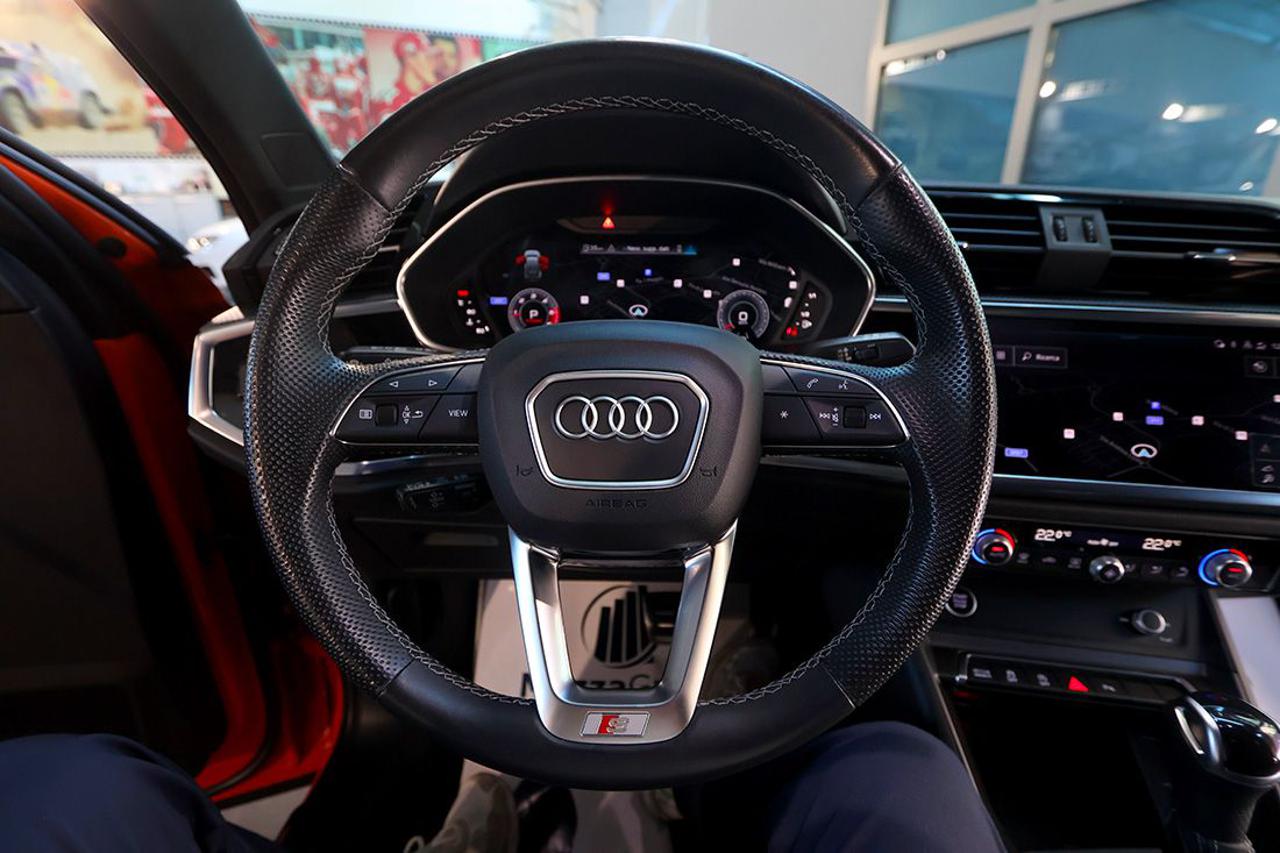 AUDI Q3 35 TDI Sportback S-Tronic S-Line - 21