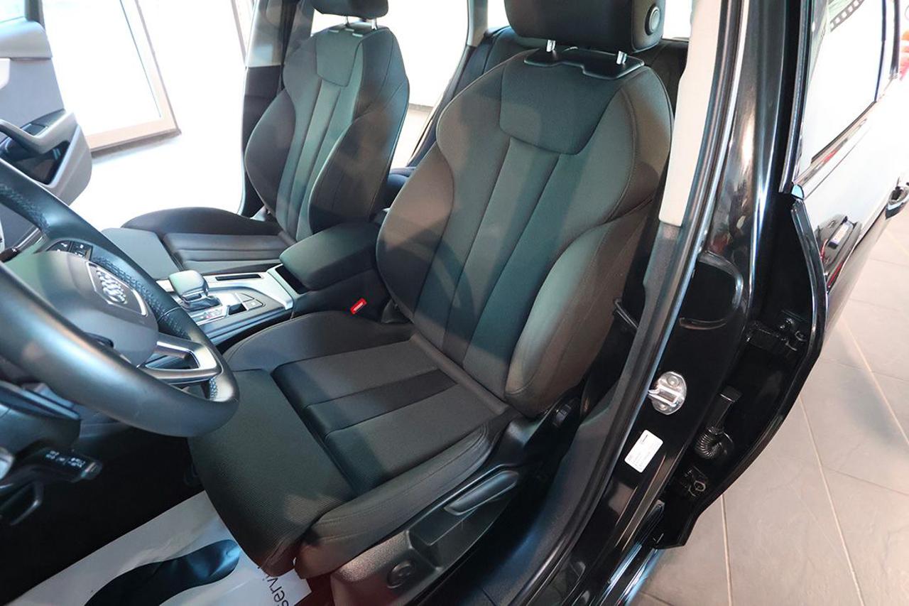 AUDI A4 30 TDI Avant S-Tronic S-Line - 18
