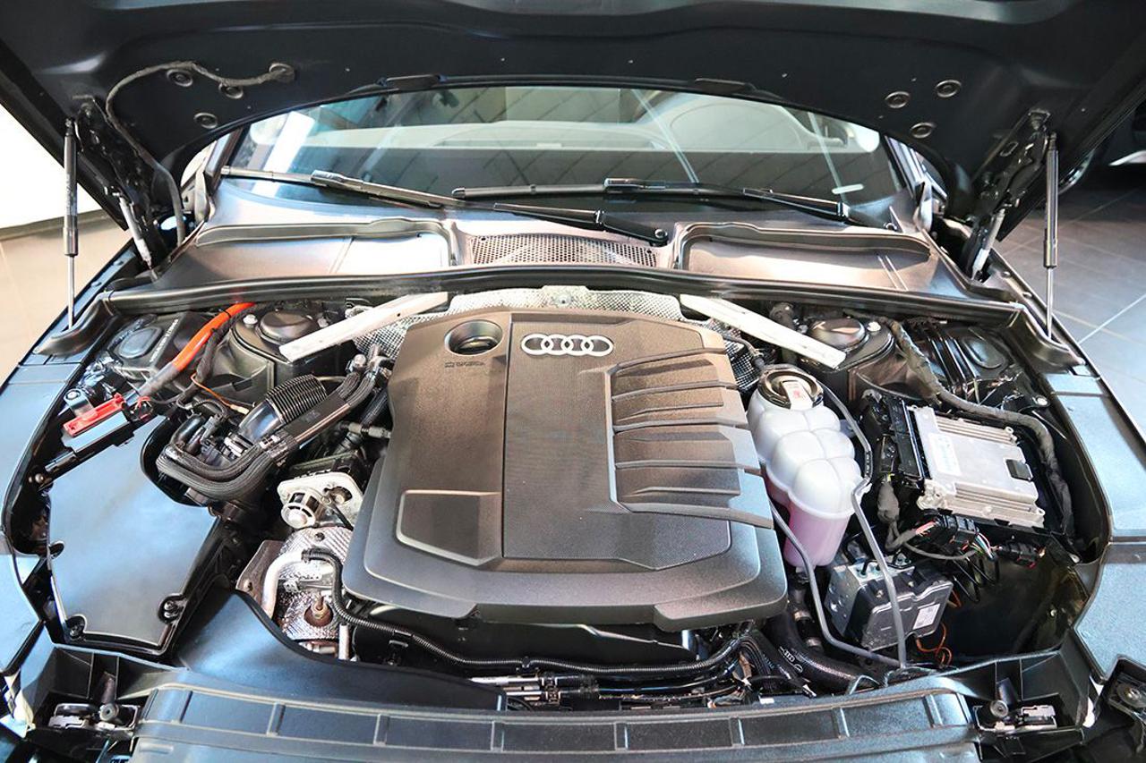 AUDI A4 30 TDI Avant S-Tronic S-Line - 11