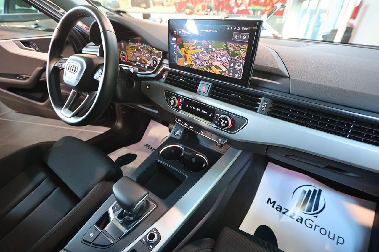 AUDI A4 30 TDI Avant S-Tronic S-Line - 37