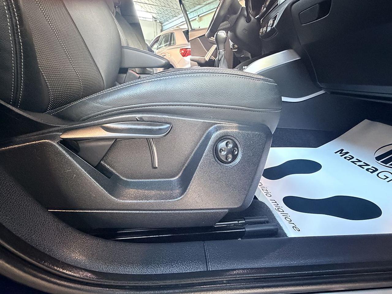 AUDI Q2 35 TFSI S-Line - 33