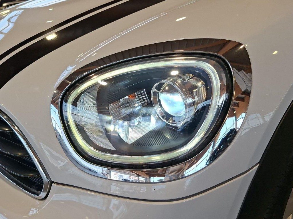 MINI Countryman 2.0 Cooper D Business Countryman Aut. - 6