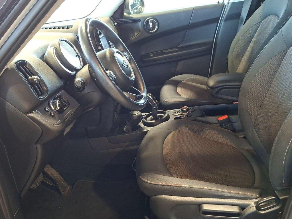 MINI Countryman 2.0 Cooper D Business Countryman Aut. - 9