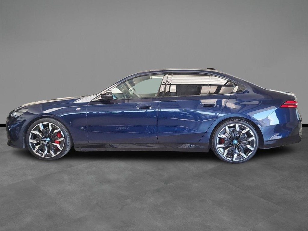 BMW i5 M60 Msport Pro + Tetto Panorama - 3