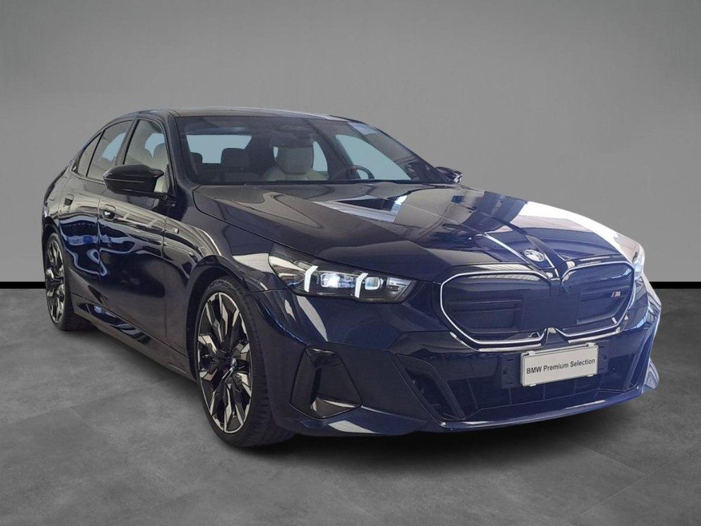 BMW i5 M60 Msport Pro + Tetto Panorama - 16