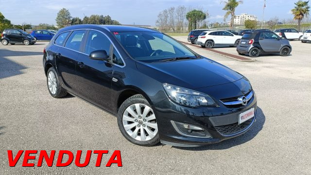 OPEL Astra Nero metallizzato