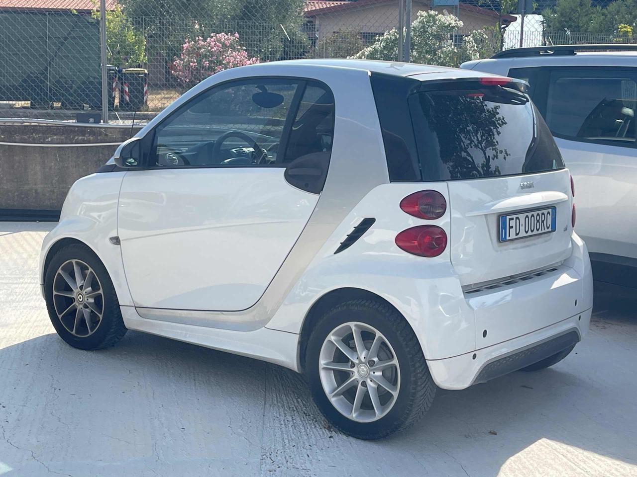 SMART ForTwo 800 40 kW coupé passion cdi - 11