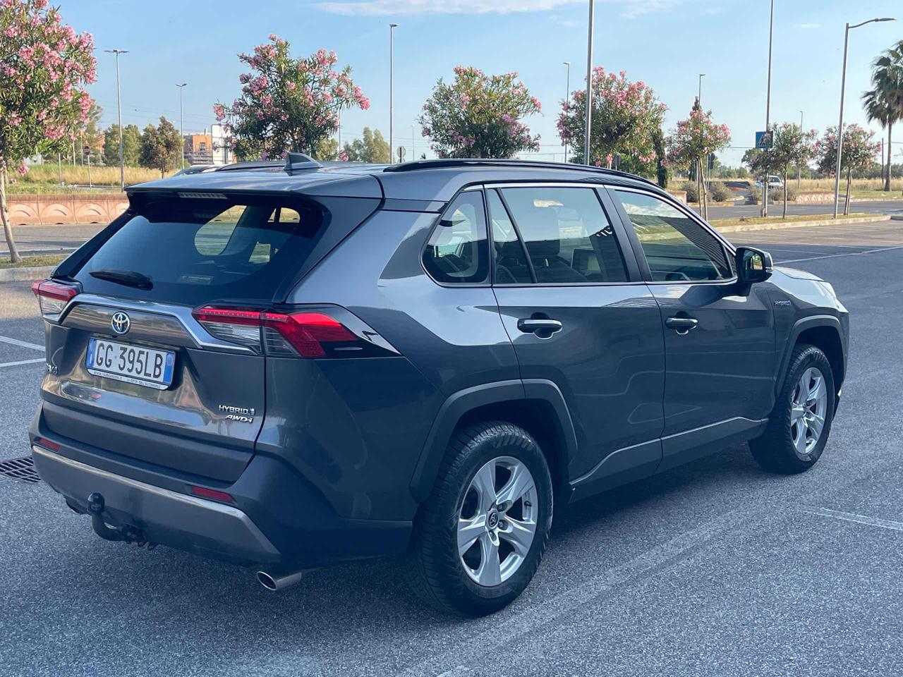 TOYOTA RAV 4 MY23 RAV4 2.5 HV (218CV) E-CVT 2WD Dynamic - 19