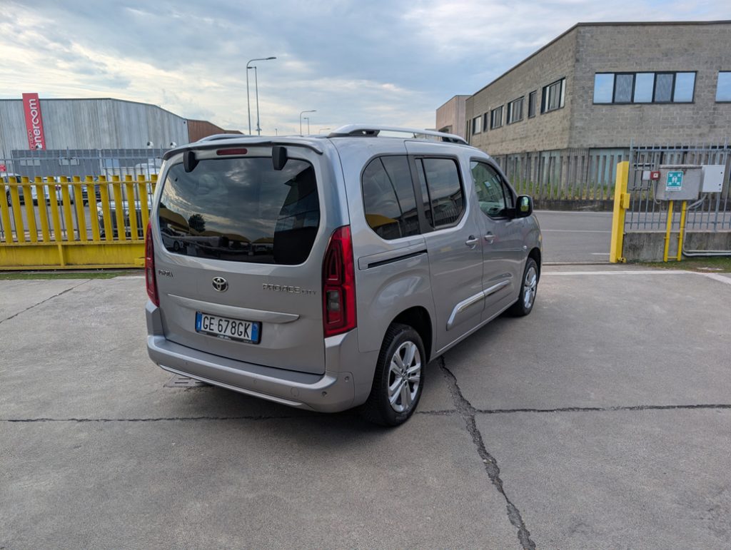 TOYOTA Proace City Verso 1.5D 100 CV S&S Short D Lounge - 5