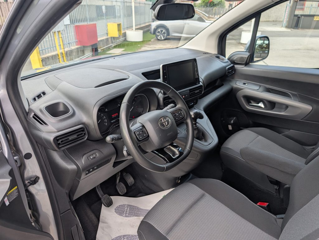 TOYOTA Proace City Verso 1.5D 100 CV S&S Short D Lounge - 21