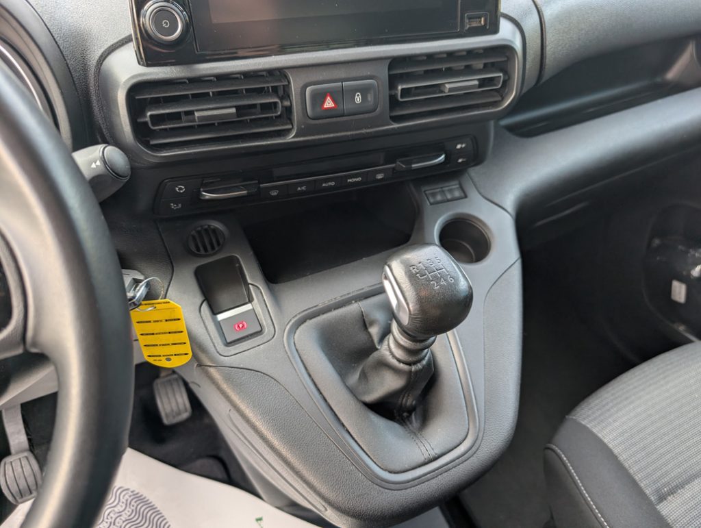 TOYOTA Proace City Verso 1.5D 100 CV S&S Short D Lounge - 28