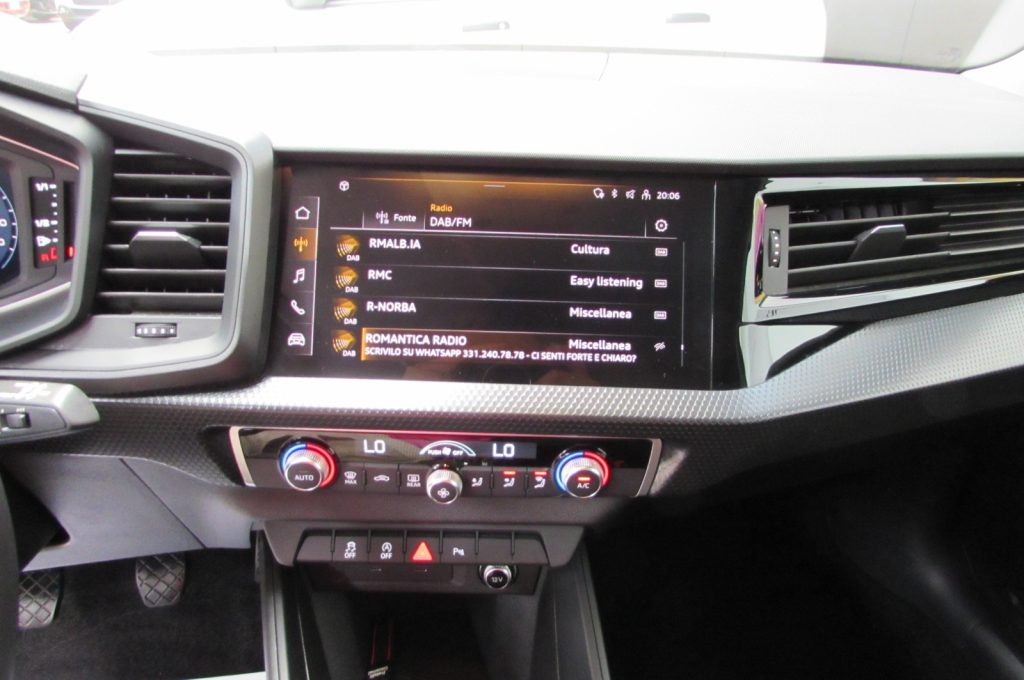 AUDI A1 SPB 25 TFSI Admired - 8