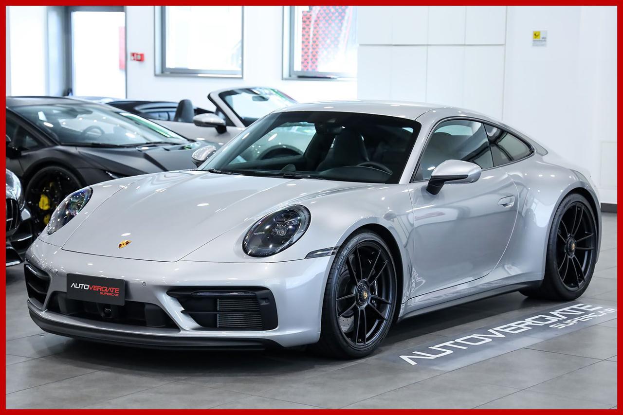 PORSCHE 992 Carrera 4 GTS