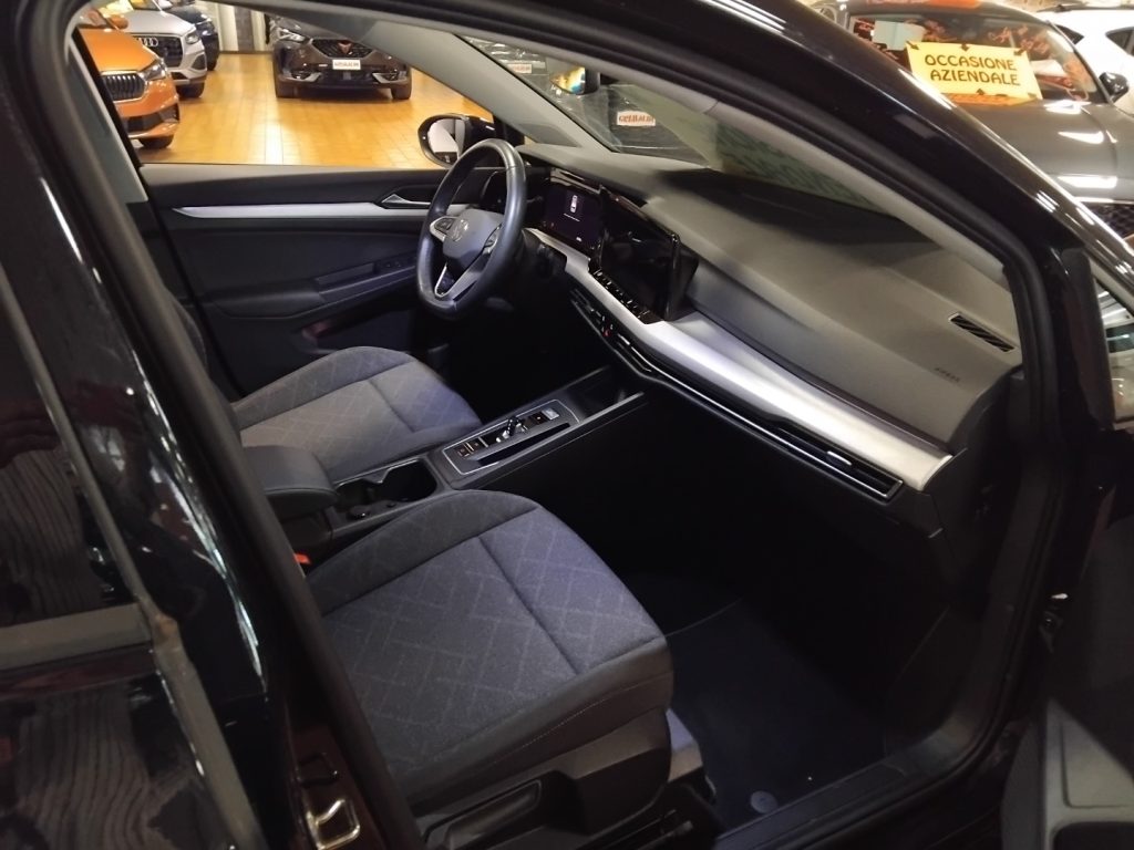 VOLKSWAGEN Golf 1.0 eTSI EVO Life DSG 17 MHEV - 12