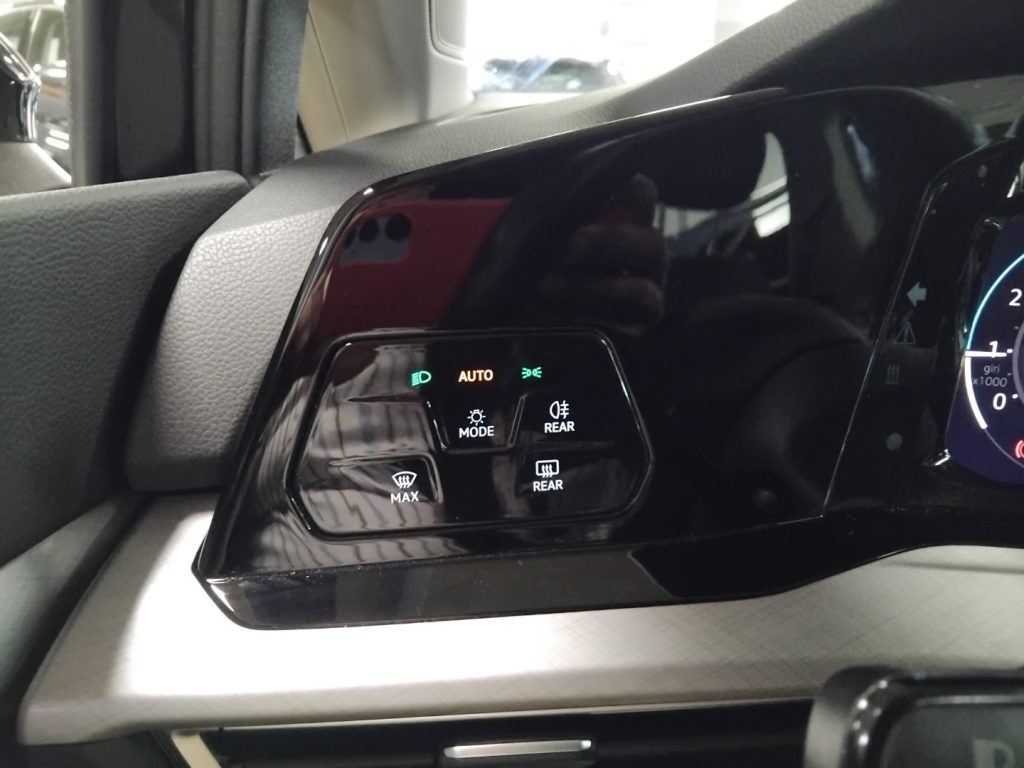 VOLKSWAGEN Golf 1.0 eTSI EVO Life DSG 17 MHEV C/GRIMALDI SP.DAY - 26