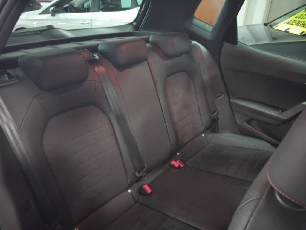 SEAT Arona 1.0 EcoTSI 1FR  C/GRIMALDI SPECIAL DAY - 11