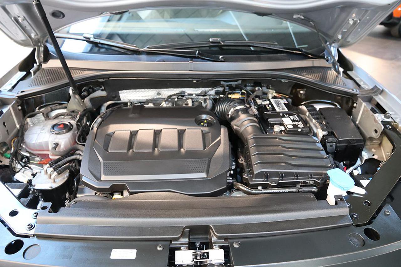 VOLKSWAGEN Tiguan Allspace 2.0 TDI SCR DSG R-Line - 11
