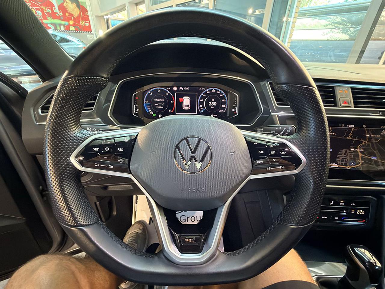 VOLKSWAGEN Tiguan Allspace 2.0 TDI SCR DSG R-Line - 23
