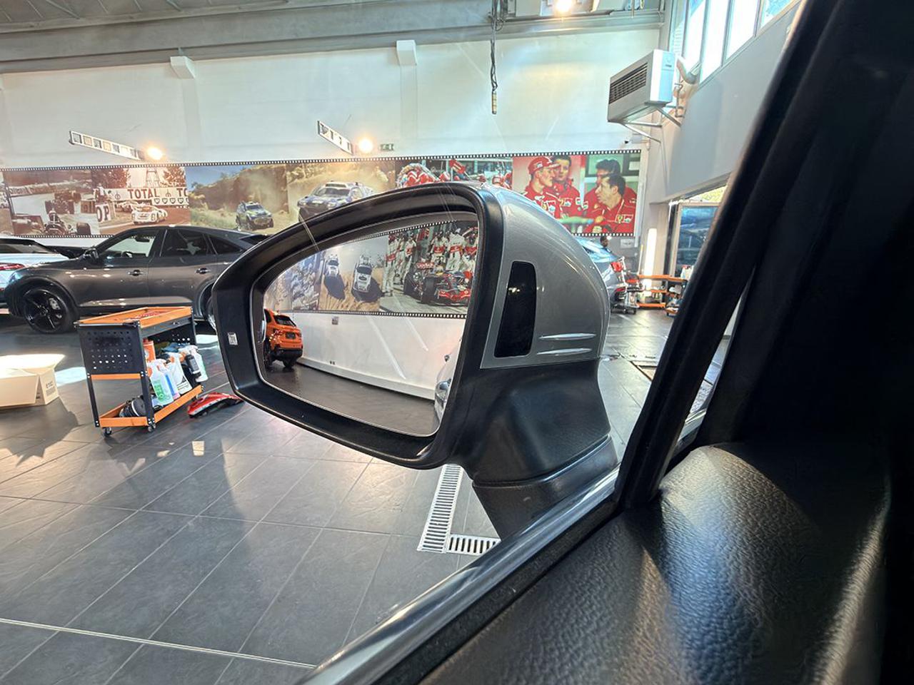 VOLKSWAGEN Tiguan Allspace 2.0 TDI SCR DSG R-Line - 43