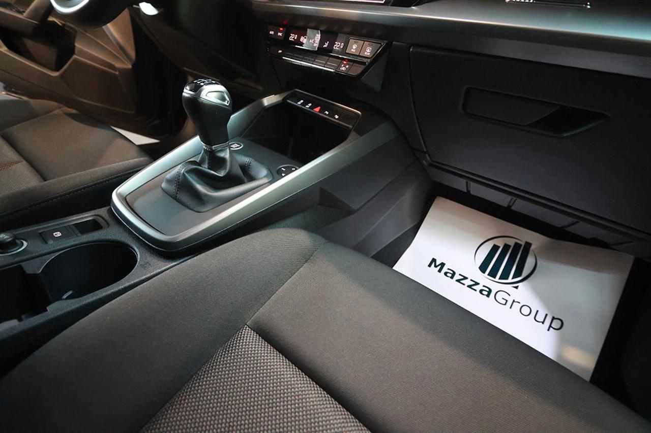 AUDI A3 30 TFSI Sportback Business Advanced - 30