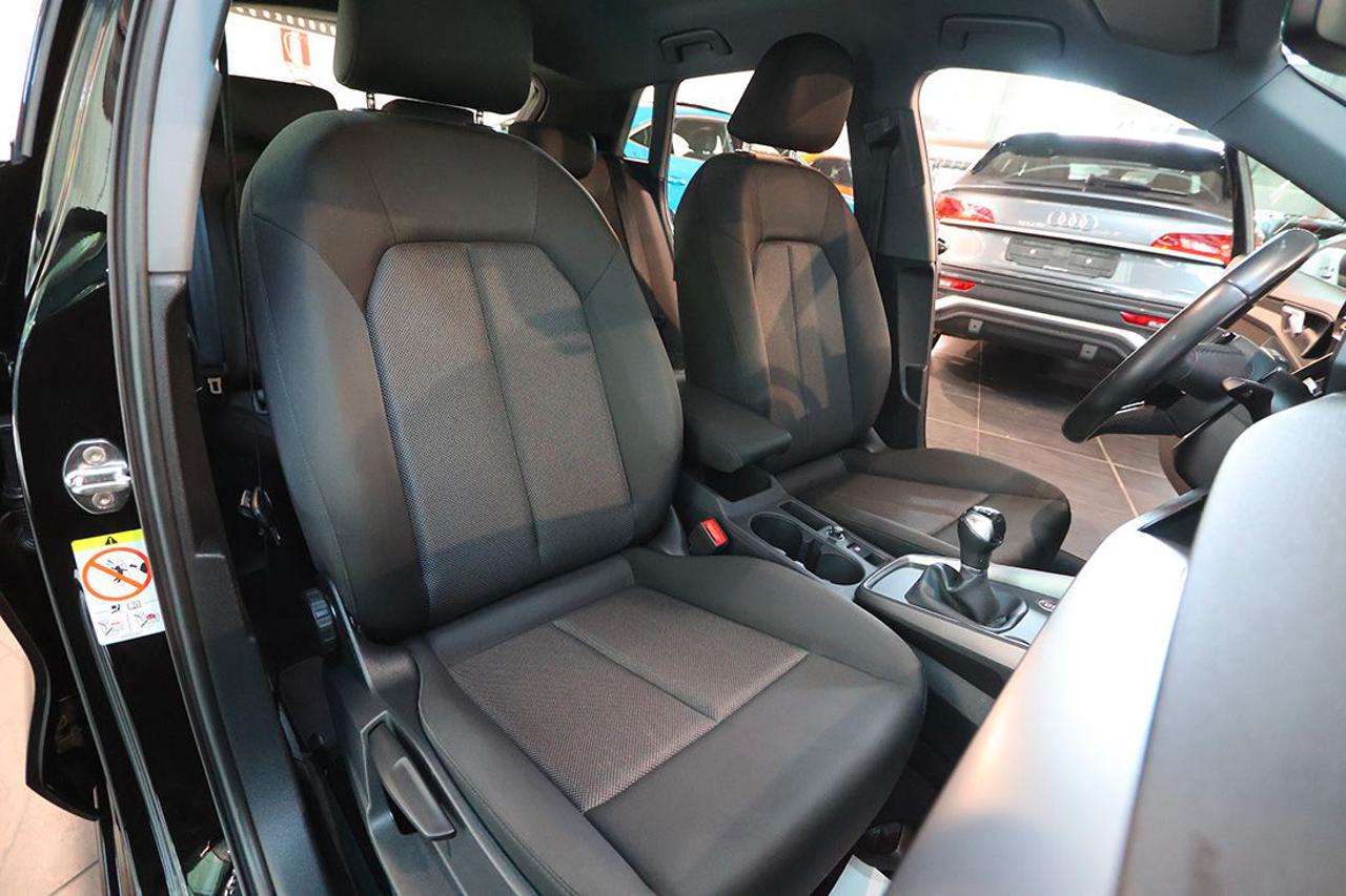 AUDI A3 30 TFSI Sportback Business Advanced - 16