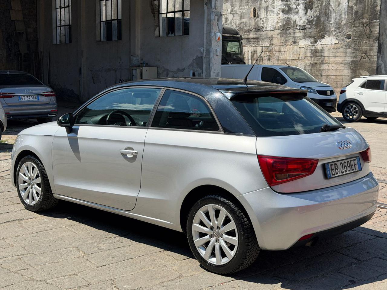 AUDI A1 1.6 TDI 105 CV Ambition - 5