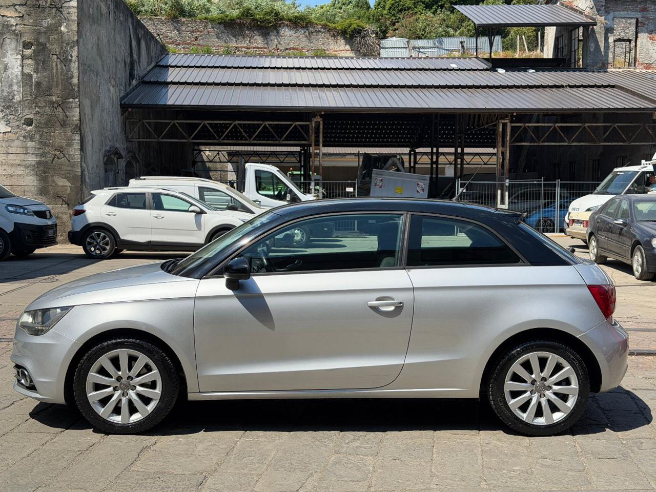 AUDI A1 1.6 TDI 105 CV Ambition - 4