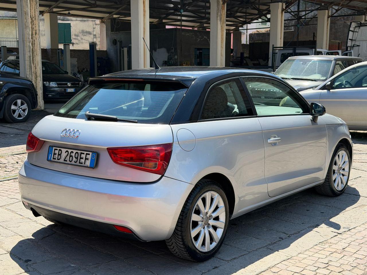 AUDI A1 1.6 TDI 105 CV Ambition - 7